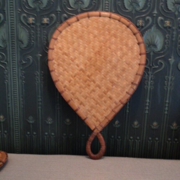 vintage wicker fan wall decor - Picture 2 of 2